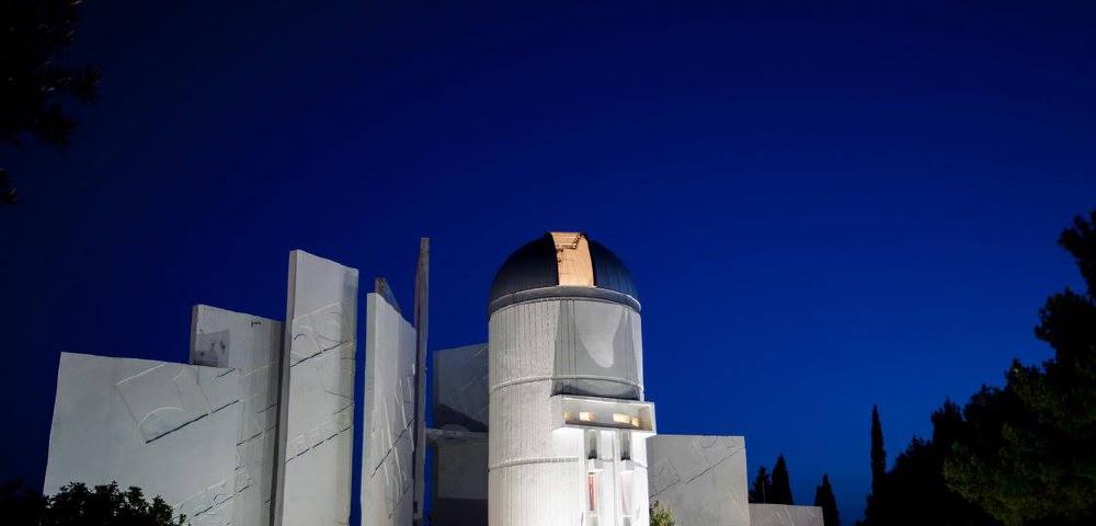 Outdoor view of the Makarska Observatory built by Ash-Dome